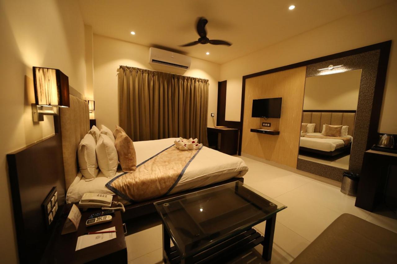 Hotel Prince Viraj Dzsabalpur Kültér fotó