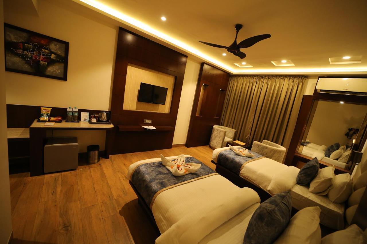Hotel Prince Viraj Dzsabalpur Kültér fotó
