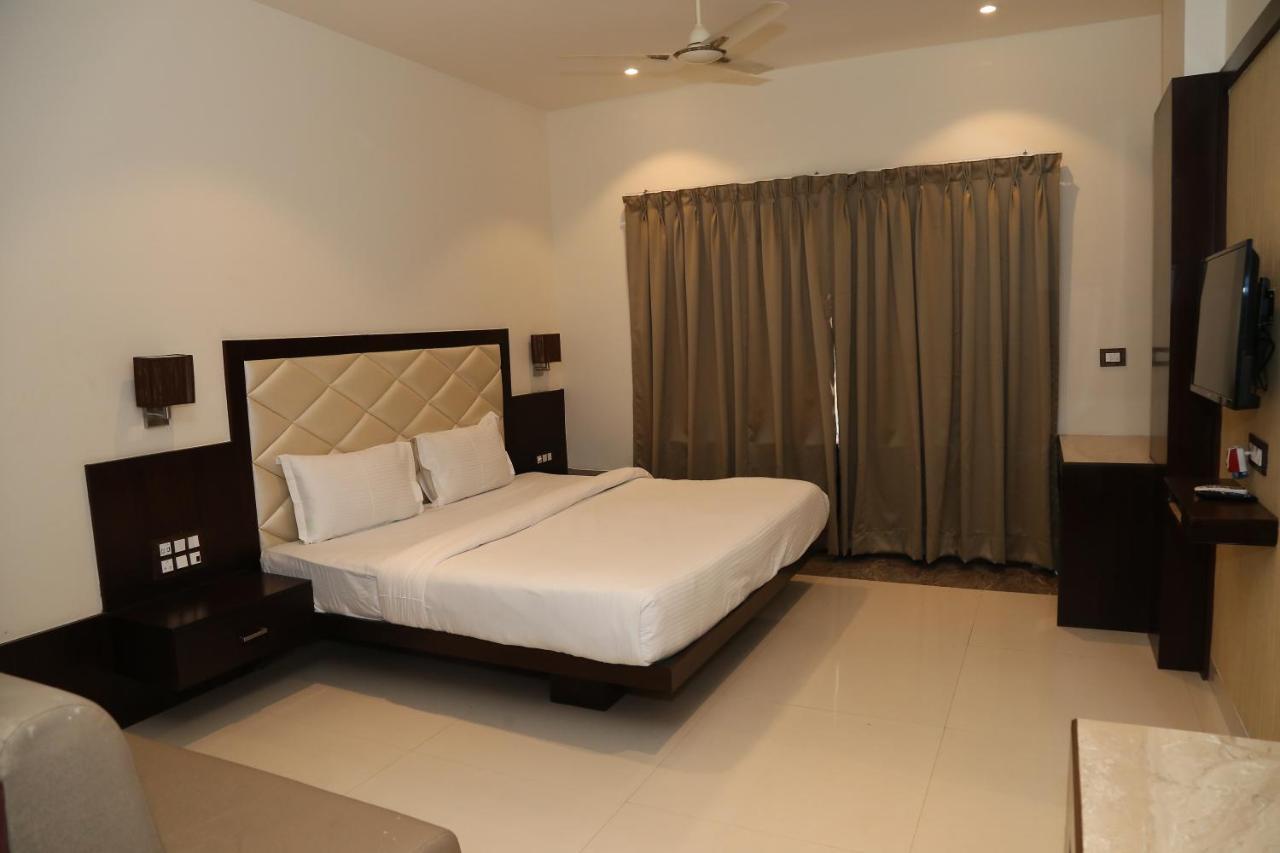 Hotel Prince Viraj Dzsabalpur Kültér fotó