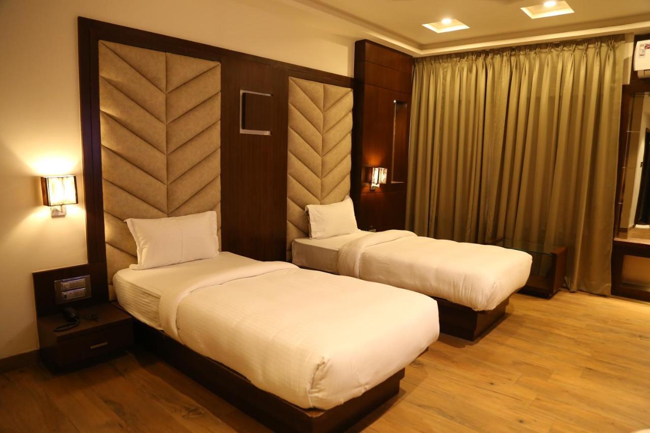 Hotel Prince Viraj Dzsabalpur Kültér fotó