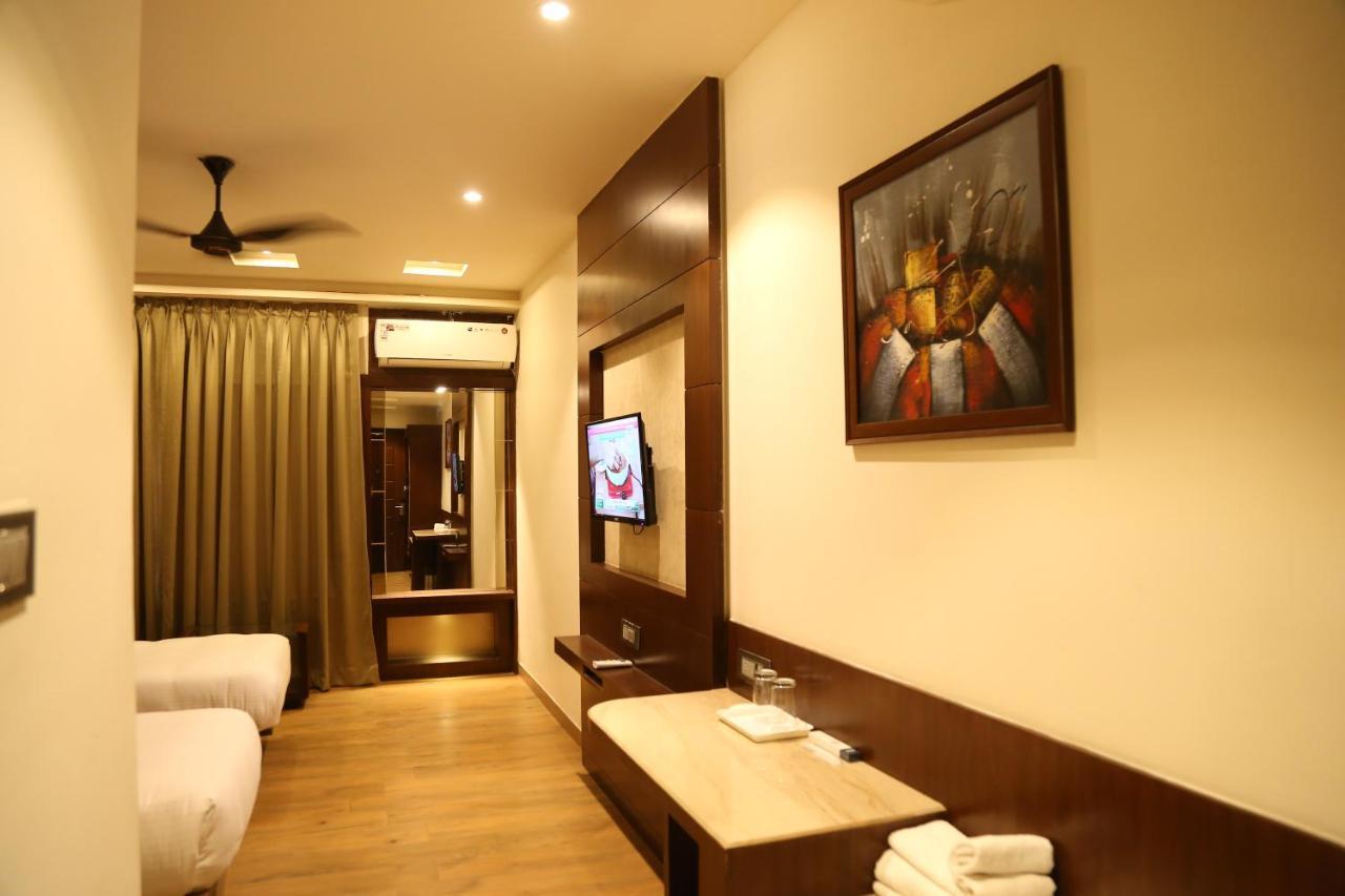 Hotel Prince Viraj Dzsabalpur Kültér fotó